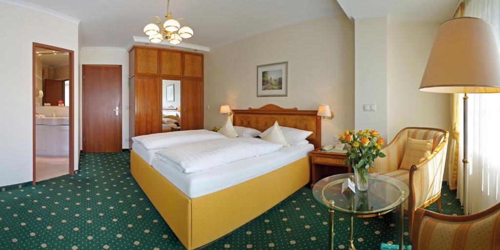 Hotel Sacher-Stoiber Bad Füssing Rum bild