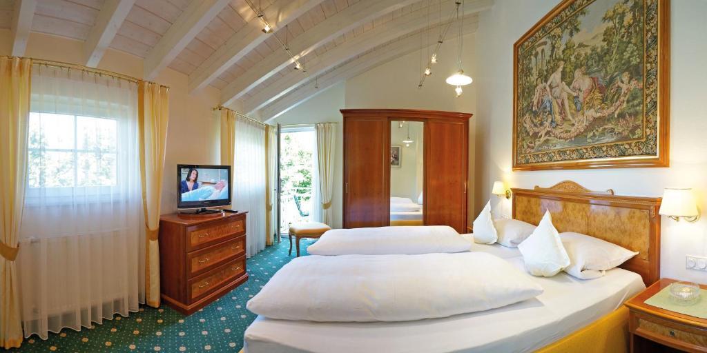 Hotel Sacher-Stoiber Bad Füssing Rum bild